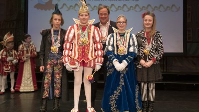 Ministerpräsident Armin Laschet empfängt die Kinderprinzenpaare und Kinderdreigestirne aus Nordrhein-Westfalen