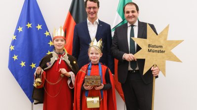 Ministerpräsident Hendrik Wüst empfängt Sternsinger zum traditionellen Dreikönigssingen