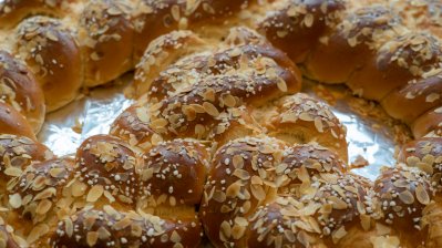 Entgegennahme der Neujahrsbrezel des Verbands des Rheinischen Bäckerhandwerks