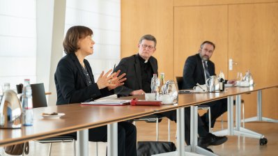 Landesregierung berät mit Religionsgemeinschaften über Vorschläge und Konzepte für Gottesdienste in Corona-Zeiten