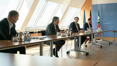 Landesregierung berät mit Religionsgemeinschaften über Vorschläge und Konzepte für Gottesdienste in Corona-Zeiten