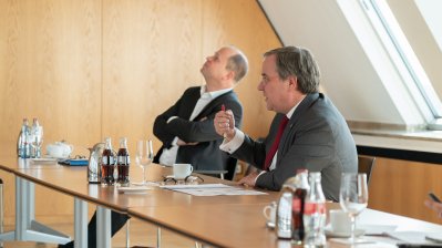 Landesregierung berät mit Religionsgemeinschaften über Vorschläge und Konzepte für Gottesdienste in Corona-Zeiten