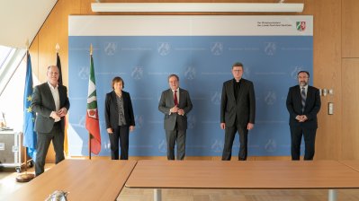 Landesregierung berät mit Religionsgemeinschaften über Vorschläge und Konzepte für Gottesdienste in Corona-Zeiten