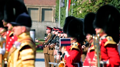 Verleihung des Fahnenbandes des Landes Nordrhein-Westfalen an die 20th Armoured Infantry Brigade