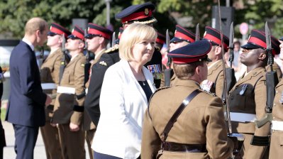 Verleihung des Fahnenbandes des Landes Nordrhein-Westfalen an die 20th Armoured Infantry Brigade