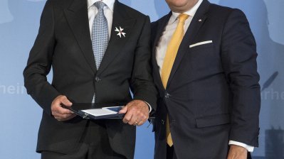 Verdienstorden des Landes Nordrhein-Westfalen an Prof. Dr. Klaus von Wild