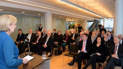 Ministerpräsidentin Hannelore Kraft bei ihrer Ansprache vor den Gästen aus Südwestfalen