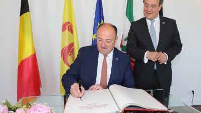 Ministerpräsident Armin Laschet und Willy Borsus unterzeichnen Gemeinsame Erklärung zur Vertiefung der Zusammenarbeit