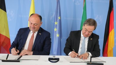 Ministerpräsident Armin Laschet und Willy Borsus unterzeichnen Gemeinsame Erklärung zur Vertiefung der Zusammenarbeit