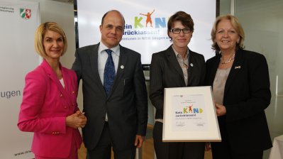 Kick-off-Veranstaltung "Kein Kind zurücklassen" am 26.03.2012 in Düsseldorf