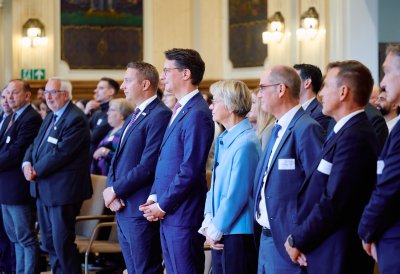 Ministerpräsident Wüst und Schulministerin Feller begrüßen in Düsseldorf mehr als 100 neue Lehramtsanwärterinnen und Lehramtsanwärter