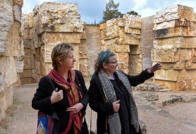 Schulministerin Sylvia Löhrmann reist nach Israel: Gedenken der Opfer des Holocaust 