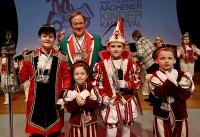 Ministerpräsident Armin Laschet empfängt die Kinderprinzenpaare und Kinderdreigestirne aus Nordrhein-Westfalen