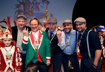 Ministerpräsident Armin Laschet empfängt die Kinderprinzenpaare und Kinderdreigestirne aus Nordrhein-Westfalen