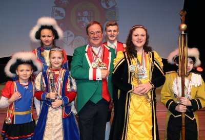 Ministerpräsident Armin Laschet empfängt die Kinderprinzenpaare und Kinderdreigestirne aus Nordrhein-Westfalen