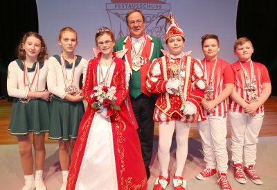 Ministerpräsident Armin Laschet empfängt die Kinderprinzenpaare und Kinderdreigestirne aus Nordrhein-Westfalen