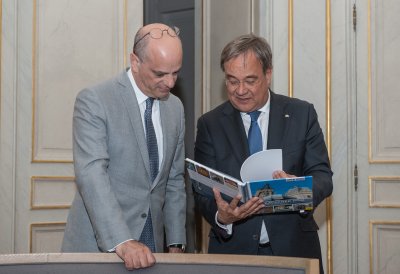 Armin Laschet reist zu Beginn der deutschen EU-Ratspräsidentschaft nach Paris