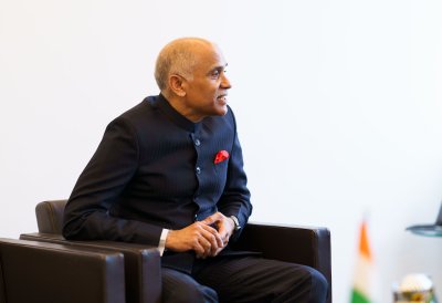 Ministerpräsident Hendrik Wüst empfängt den Botschafter der Republik Indien