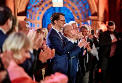 Ministerpräsident Hendrik Wüst lädt zum Adventskonzert in den Dom zu Paderborn 