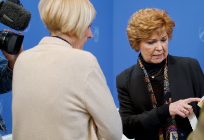 Opferbeauftragte Havliza gibt ein Pressestatement