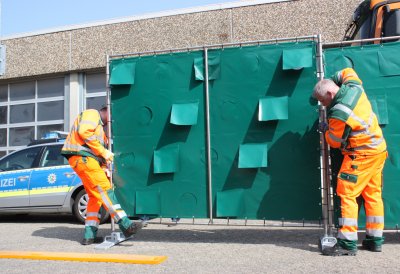 Mobile Sichtschutzzäune gegen Schaulustige an Unfallstellen