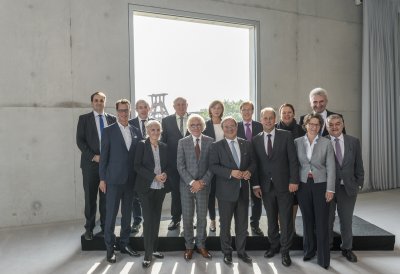 Gruppenfoto der Mitglieder des Landeskabinetts von Nordrhein-Westfalen in Essen