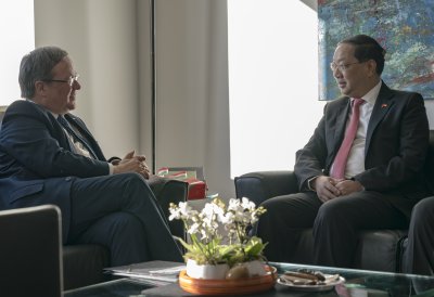 Ministerpräsident Laschet empfängt den Botschafter der Volksrepublik China, S.E. Shi Mingde