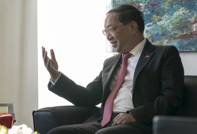 Ministerpräsident Laschet empfängt den Botschafter der Volksrepublik China, S.E. Shi Mingde