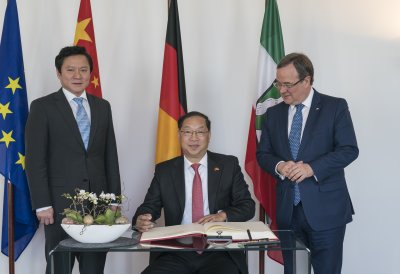 Ministerpräsident Laschet empfängt den Botschafter der Volksrepublik China, S.E. Shi Mingde