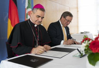 Nordrhein-Westfalen und Vatikan fördern weiterhin Katholische Theologie am Standort Bochum