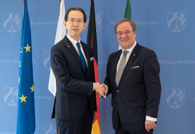 Ministerpräsident Armin Laschet empfängt den Gouverneur der japanischen Präfektur Fukushima