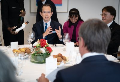 Ministerpräsident Armin Laschet empfängt den Gouverneur der japanischen Präfektur Fukushima