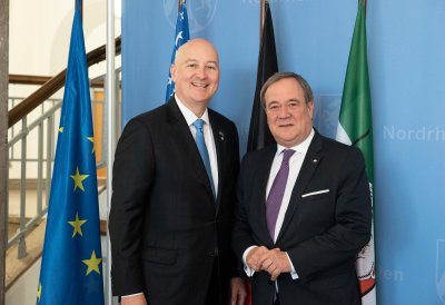 Ministerpräsident Laschet empfängt den Gouverneur des US-Bundesstaates Nebraska