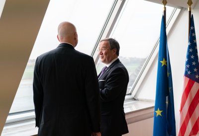 Ministerpräsident Laschet empfängt den Gouverneur des US-Bundesstaates Nebraska