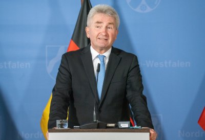 Presse-Briefing mit Wirtschaftsminister Prof. Dr. Andreas Pinkwart, Ralf Stoffels, Präsident IHK NRW, und RWI-Konjunkturexperte Prof. Dr. Torsten Schmidt zur Entwicklung der Konjunktur