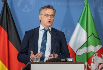 Presse-Briefing mit Wirtschaftsminister Prof. Dr. Andreas Pinkwart, Ralf Stoffels, Präsident IHK NRW, und RWI-Konjunkturexperte Prof. Dr. Torsten Schmidt zur Entwicklung der Konjunktur