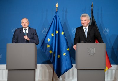 Presse-Briefing mit Wirtschaftsminister Prof. Dr. Andreas Pinkwart, RWI-Präsident Prof. Dr. Christoph M. Schmidt und Geschäftsführer der IHK NRW Dr. Matthias Mainz