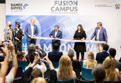 Ministerpräsident Armin Laschet eröffnet Zentrum zur Vernetzung der Games-Branche mit weiteren Wirtschaftsbereichen in Düsseldorf