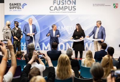 Ministerpräsident Armin Laschet eröffnet Zentrum zur Vernetzung der Games-Branche mit weiteren Wirtschaftsbereichen in Düsseldorf