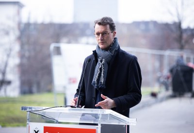 Eröffnung von neuem „Drive-in-Impfzentrum“ an der Lanxess