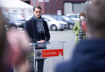 Eröffnung von neuem „Drive-in-Impfzentrum“ an der Lanxess