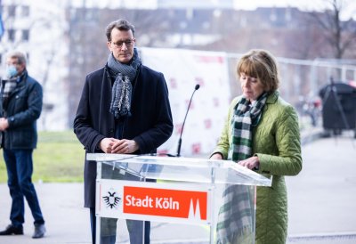 Eröffnung von neuem „Drive-in-Impfzentrum“ an der Lanxess