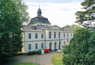 Ministerpräsident Armin Laschet verleiht den Verdienstorden des Landes Nordrhein-Westfalen an elf Bürgerinnen und Bürger