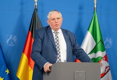 Presse-Briefing mit Gesundheitsminister Karl-Josef Laumann