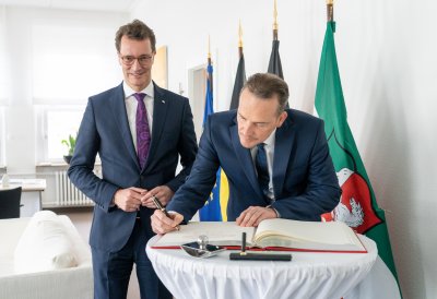 Ministerpräsident Hendrik Wüst empfängt Ministerpräsidenten der Deutschsprachigen Gemeinschaft Ostbelgiens Oliver Paasch