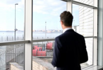 Ministerpräsident Hendrik Wüst besucht das LNG-Terminal in Zeebrugge