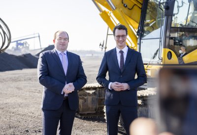 Ministerpräsident Hendrik Wüst besucht das Duisburg Gateway Terminal 