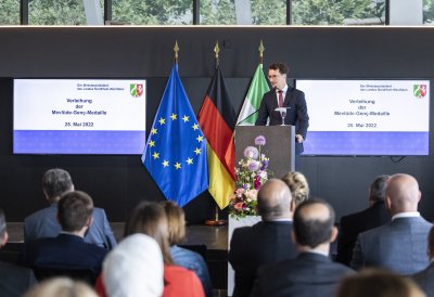Integrationsprojekt PerMenti mit Mevlüde-Genç-Medaille des Landes Nordrhein-Westfalen geehrt