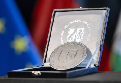 Integrationsprojekt PerMenti mit Mevlüde-Genç-Medaille des Landes Nordrhein-Westfalen geehrt
