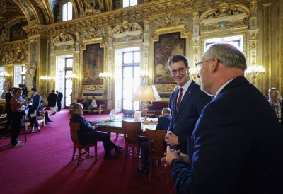 Paris-Reise: Gespräche mit den Mitgliedern der Deutsch-Französischen Freundschaftsgruppe im französischen Senat